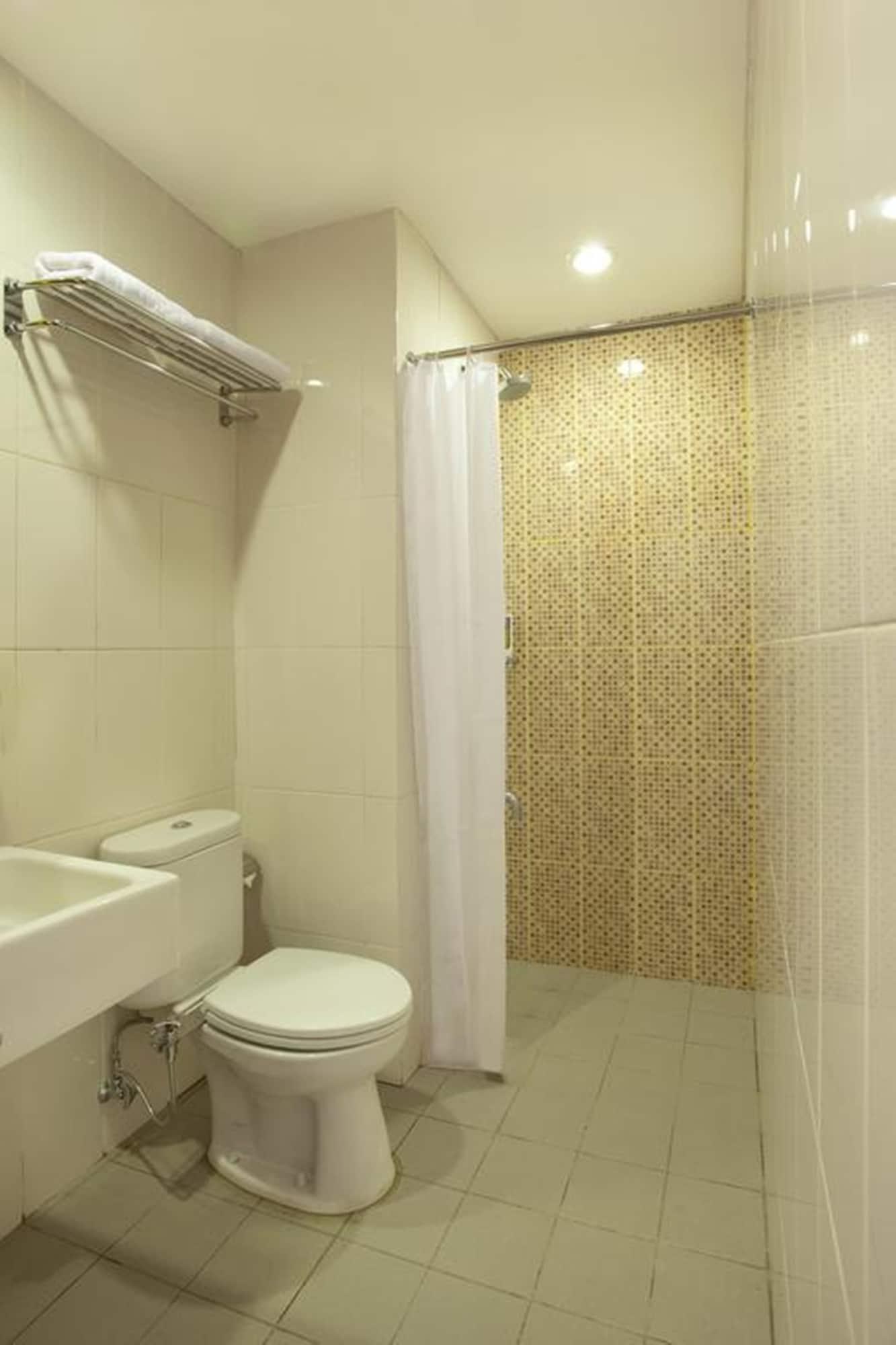 Amaris Hotel Cihampelas Бандунг Экстерьер фото