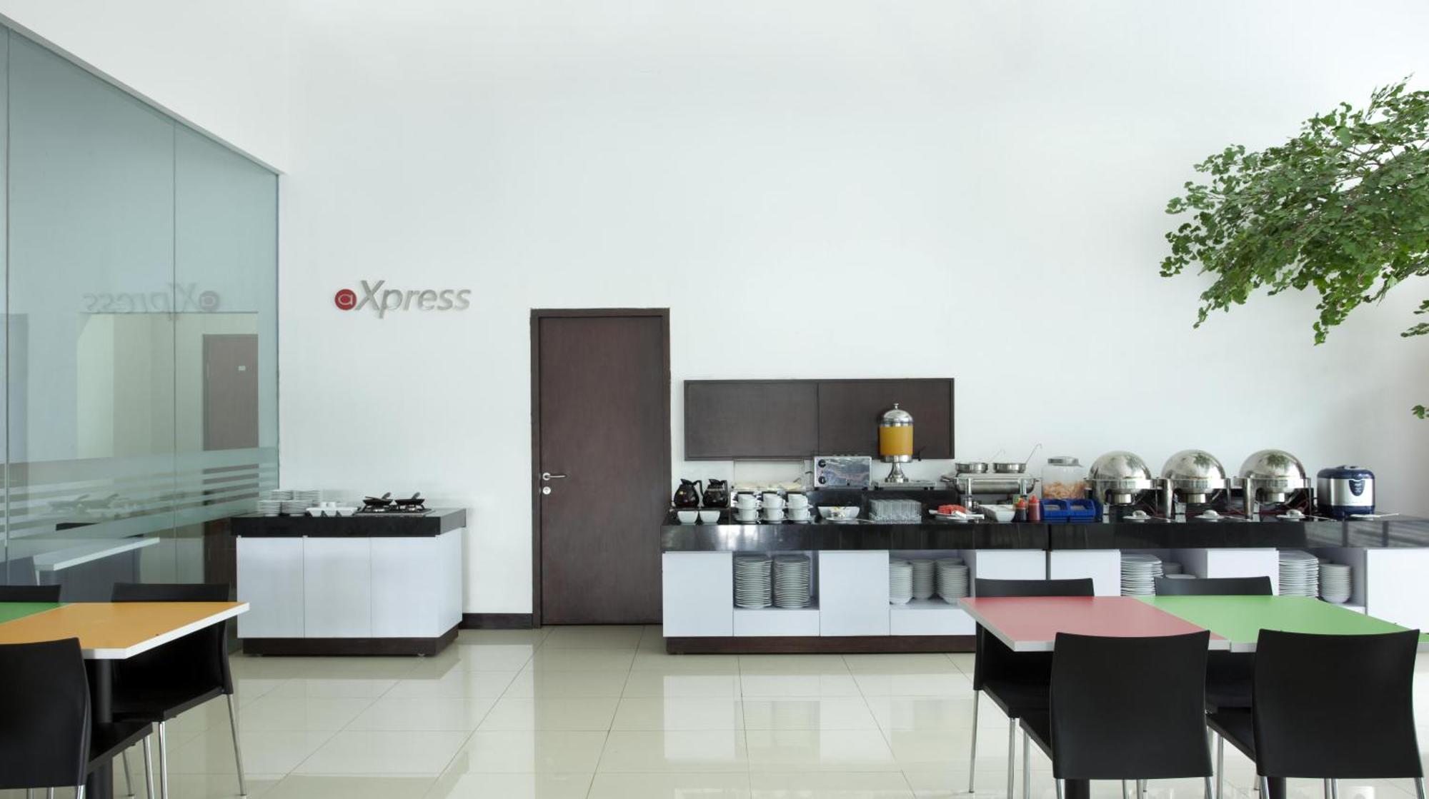 Amaris Hotel Cihampelas Бандунг Ресторан фото